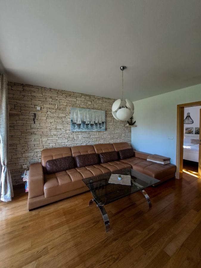 Apartman Sotlar With Pool